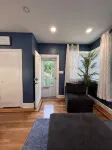 The Blue backyard studio suite!!  Convenience and practicality in one place!! - 4-Star