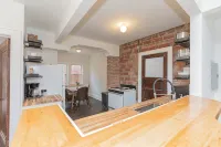 Modern Loft in Historic Birdtown - Unit 4 - アパートメント
