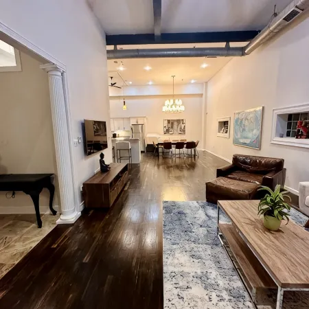 NYC Style Loft  Apartment 10 Min to Times Sq.  2 Parking Space Avail!