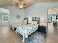 Golf Cart Included, Abaco Villa, Treasure Cay, Bahamas, 100 yards from beach - WiFi