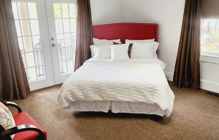 Comfortable and conveniently located.