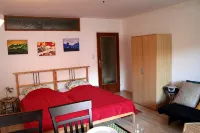 1 Studio Flat walking distance to ski lifts (we have 2 in the same building)