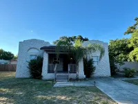 Casa Antigua: Historic Villa with POOL & FIRE-PIT Hotels in Cocoa