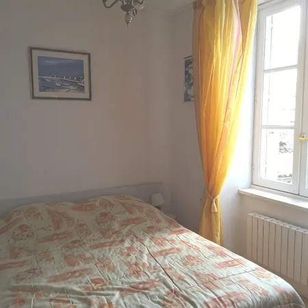 Concarneau apartment close city view.