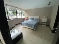 Perfect Family Stay, 2 Beds Las Penas - Bellini! Hotels in 