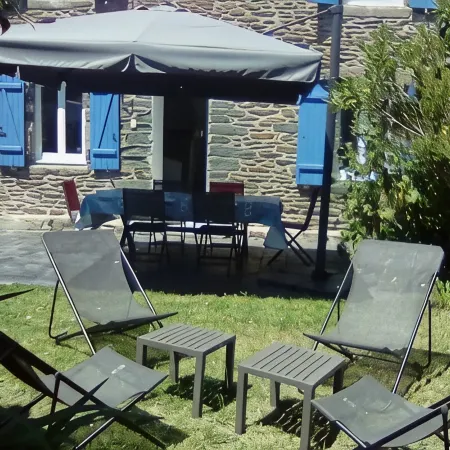 House for 11 People, with a Garden, in a Quiet Location, Near the Grands Sables Beaches and Shops Hoteles en Groix