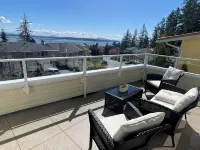 Full advantage of 180 degree PANORAMIC view of OCEAN & MOUNT BAKER - WiFi