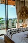 Luxury 4Br Ocean View Villa • Infinity Pool • 5Min to Beach • Sunset Views