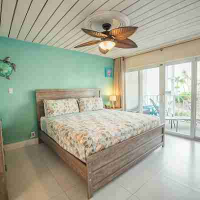 Seven Mile Beach -2nd Floor Beach View at Sunset Cove Rooms
