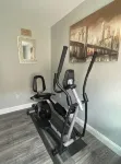 TOWNHOUSE🏠5BR/2BATH/2 FLOORS/ FREE PARKING/BBQ 🤩