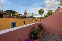 1BR Rooftop King Suite Casita in Centro - Bungalows