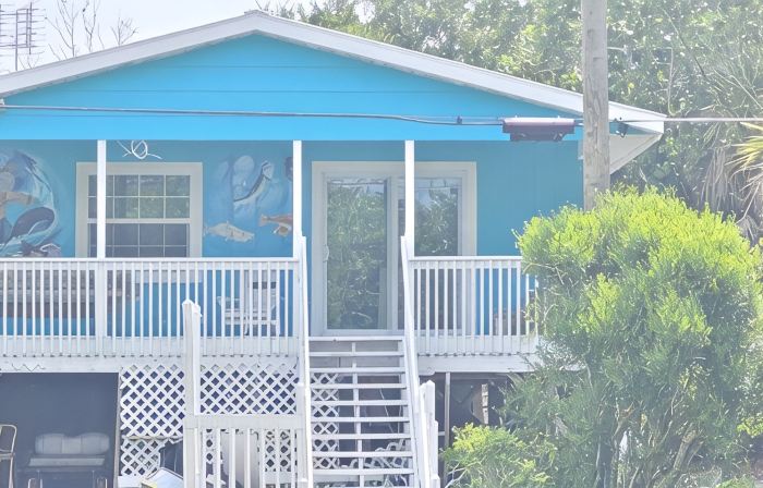 Little Gasparilla Island a 2-bedroom cottage wth WiFi and AC on a private island