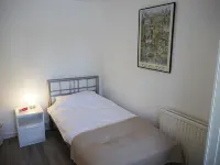 Cambridge: Modern, spacious house in residential location close to city centre - พร้อมระเบียง