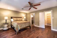 Mustang Meadows: Luxury Texas Hill Country Retreat - 3-Star