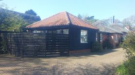 Country Cottage Set In pretty Suffolk village with 2 local pubs, dog friendly