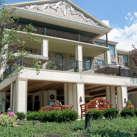 Niagara Crossing Hotel and Spa