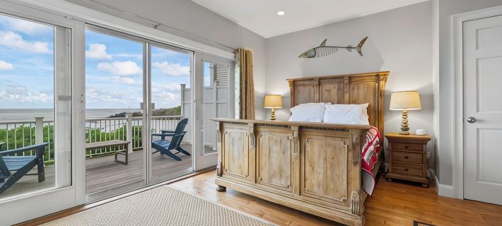 Oceanfront Condo in historic Perkins Cove  Ogunquit, Maine.  Direct oceanfront! Отели в г. Оганкит
