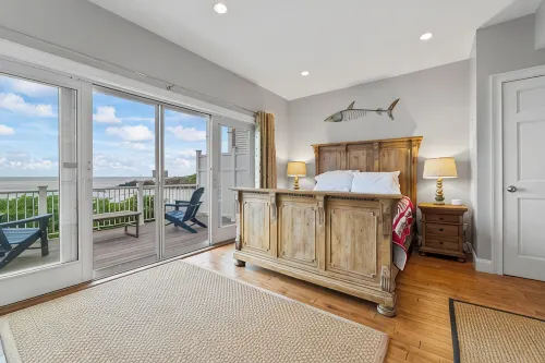 Oceanfront Condo in historic Perkins Cove  Ogunquit, Maine.  Direct oceanfront! - Bathtub