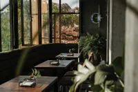 Sunrock Hotel & Suites