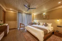 The Charvi Retreat by Exotic Stays - parking
