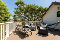 La Jolla Beach House. 2 Minute Walk to the Beach! - 5-Star