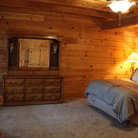 Relaxing Country Cabin. Near Lake Hudson.