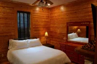 The Cabin on Main. Fully furnished home on Main St in downtown Jasper. - 4-Star