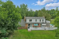 *The Retreat* Great for Families/Groups, Casino, & Golfing. - Homestays