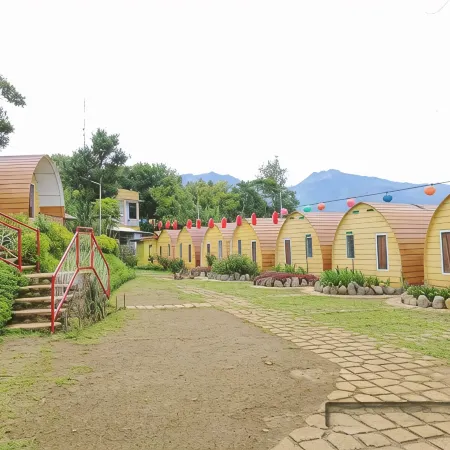 Rumah Kurcaci d'Sawah Hotels in Gowa