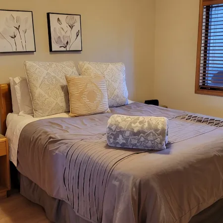 Peaceful Flagstaff Condo only minutes to most attractions!
