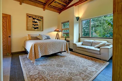 Escape to your private oasis perched on a cliff with a jungle view - โฮมสเตย์