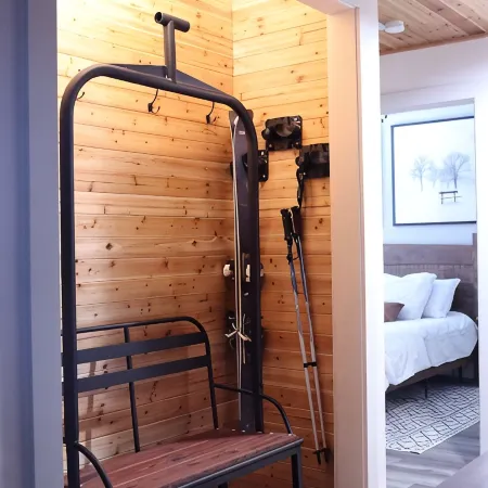Stylish 2Bd 2BA. Steps to Beaver Creek Shuttle. Remodeled.