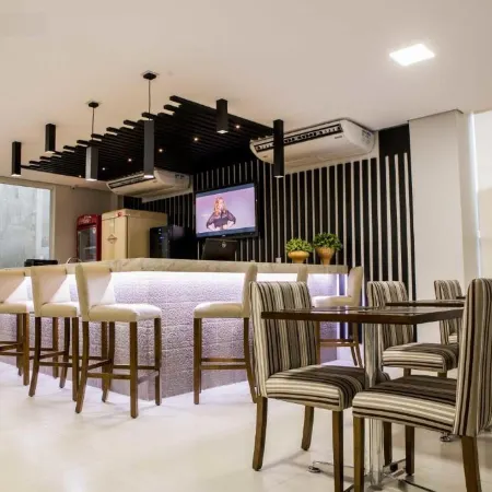AlphaPark Hotel