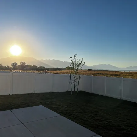 Beautiful home near Thanksgiving Point. Views of Utah Lake, sunrise and sunset