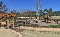 Lake Oconee Getaway.  Spacious family & pet-friendly retreat in gated community - 4-Star