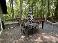 Cozy 3 Bedroom Chalet with Hot Tub - Hytter