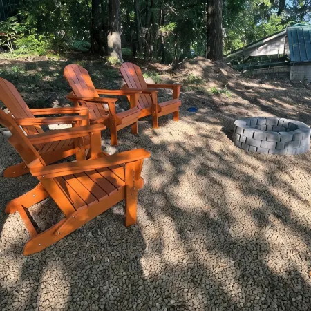 Beautiful 2 bedroom cabin with amazing lake views
