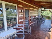 Luxurious cabin, mountain views near the  Smokies! Pet and family friendly! - シャレー