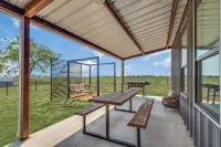 "The Little Ass Apartment Country Retreat Getaway! - 4-Star