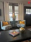 Historic Downtown 1910 Brick 2-Story Home. Dog Friendly. Walk to Everything - Wifi
