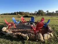 Quiet peaceful Stone mountain fun House with Pool ,Hot Tub￼ and vineyards near - Homestays