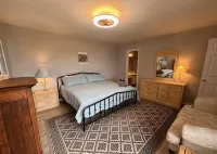 KH Escape! Pool+Tennis+Basketball+0.8 mi to Beach! - Balkoner
