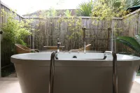 Munting Paraiso by Bravo Hotel - Hot Springs