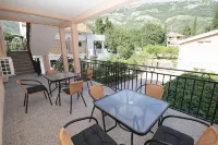 Apartments Centar Sutomore - parking