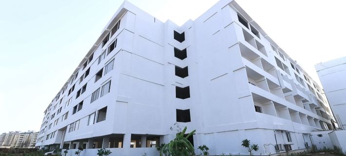 Seven Hills Hotel โรงแรมในปูริ
