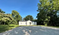 Private, wooded, and convenient cottage just blocks from SOMC - 3-Star