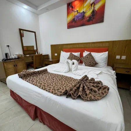 Petra Rocks Hotel