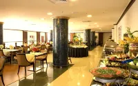 Golden Tulip Al Khobar - breakfast