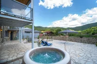 Dandy Villas Karpenisi Complex - Lux Chalets - Inflatable Pool-Hot Tub - Mountain view