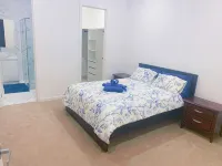 ‘The bayside’ 6BR Beautifully brand new house - Villas